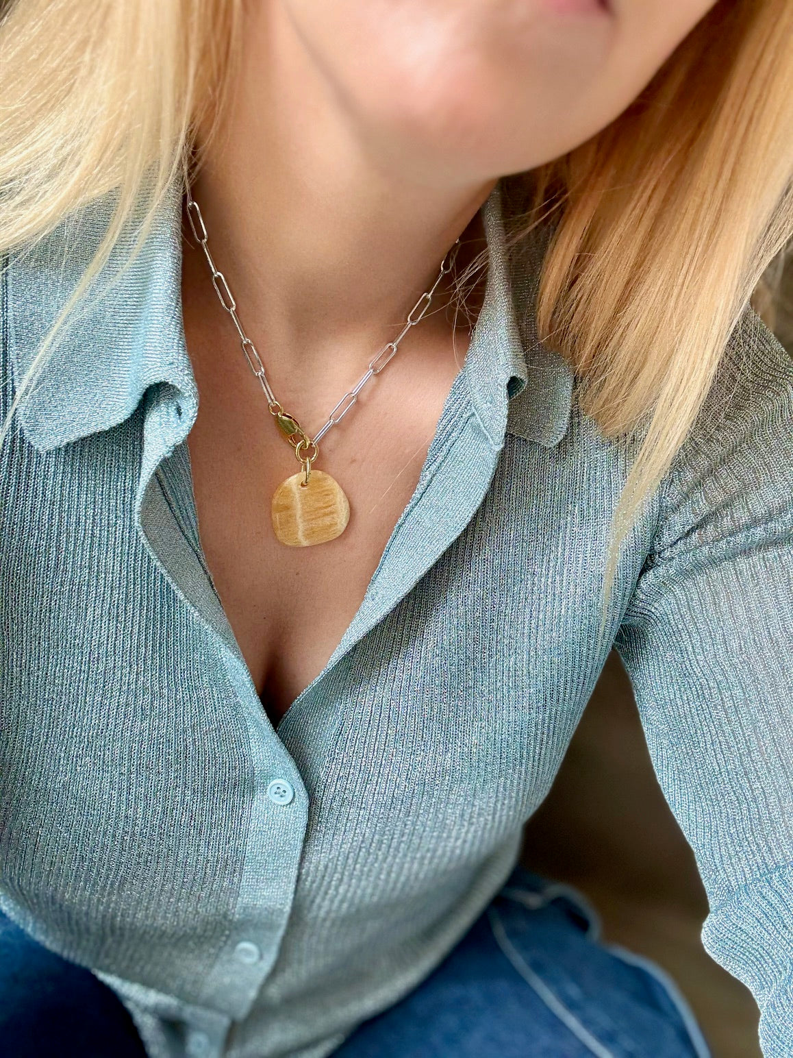 Collier Calcite #424